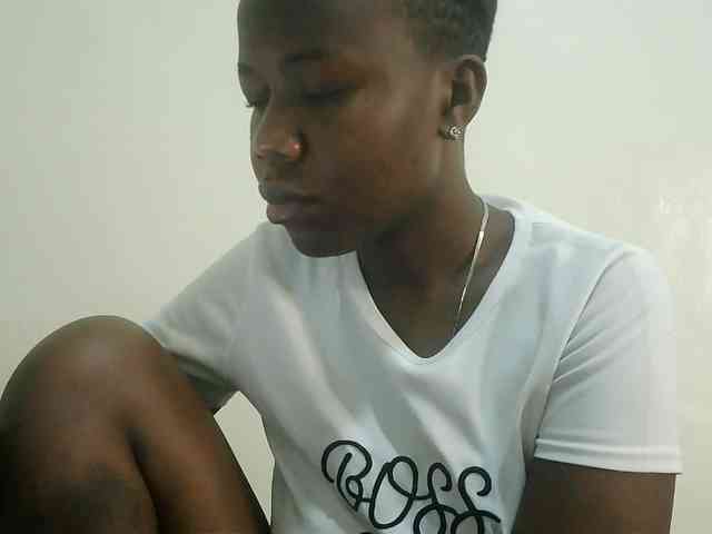 Blackdoll1 webcam