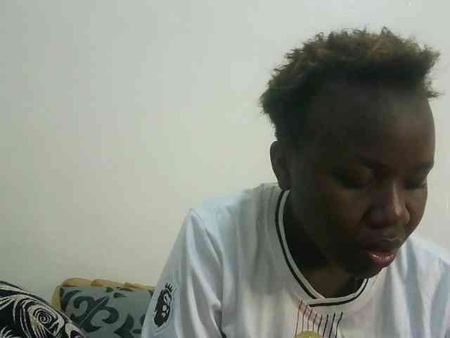 Blackdoll1 webcam
