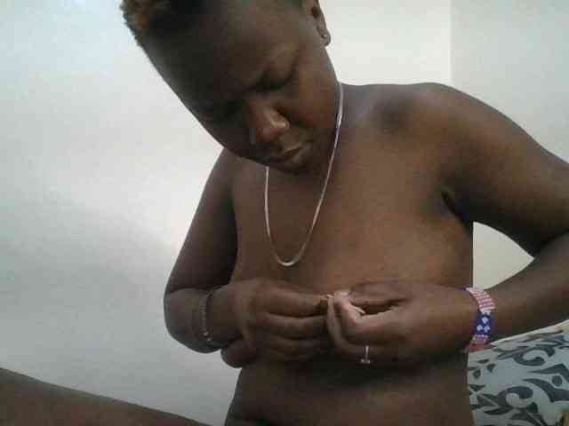 Blackdoll1 webcam