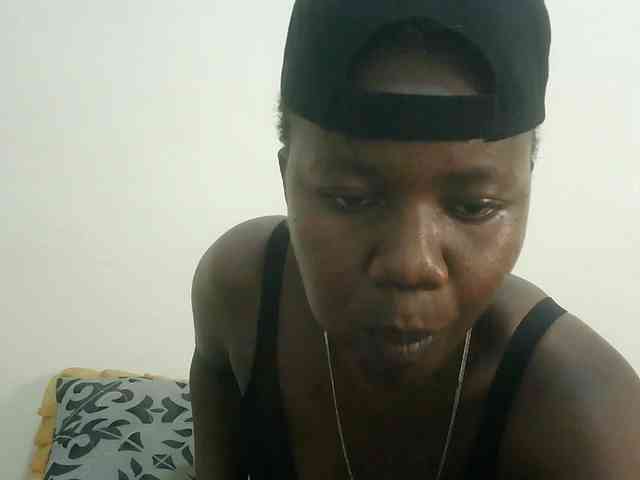 Blackdoll1 webcam