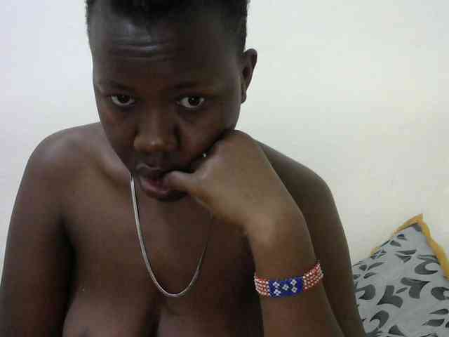 Blackdoll1 webcam