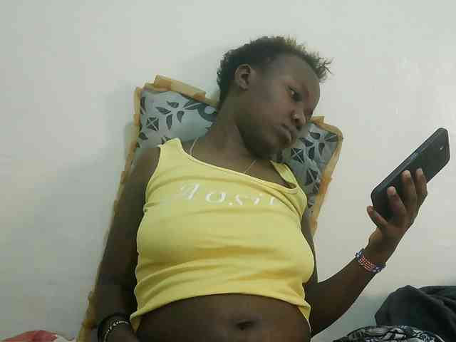 Blackdoll1 webcam