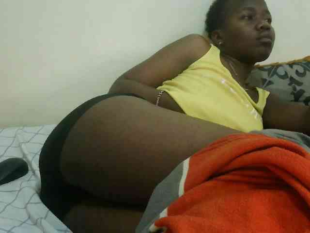 Blackdoll1 webcam