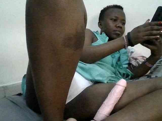 Blackdoll1 webcam