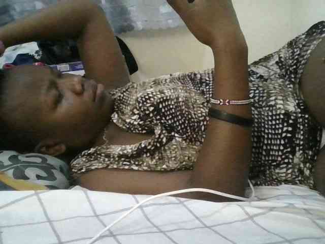 Blackdoll1 webcam