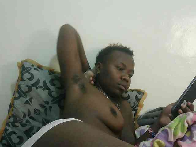 Blackdoll1 webcam