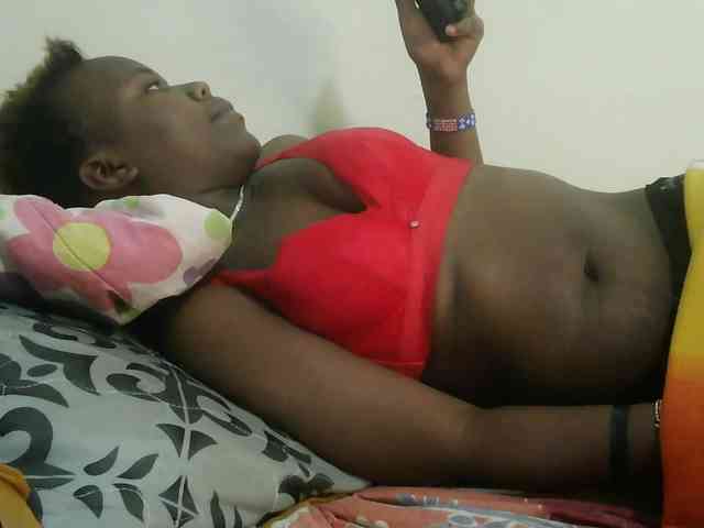 Blackdoll1 webcam