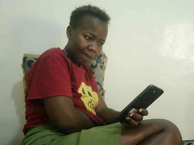 Blackdoll1 webcam