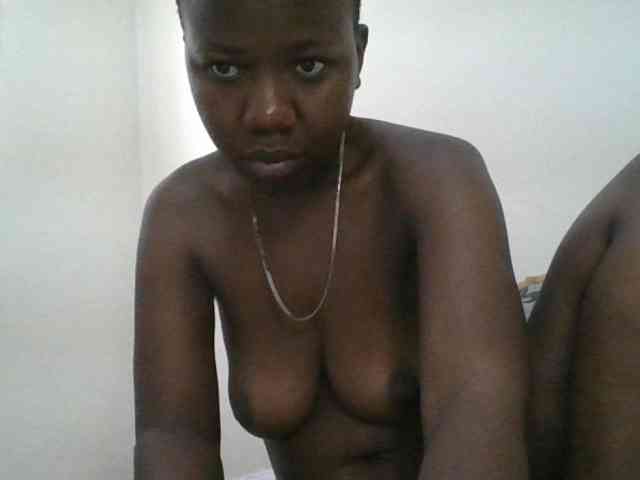 Blackdoll1 webcam