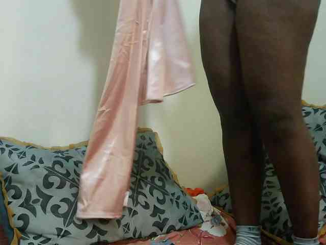 Blackdoll1 webcam