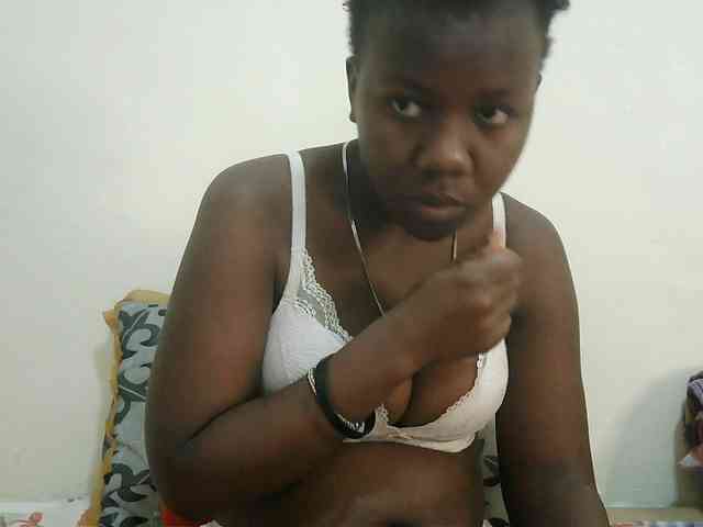 Blackdoll1 webcam
