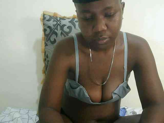 Blackdoll1 webcam