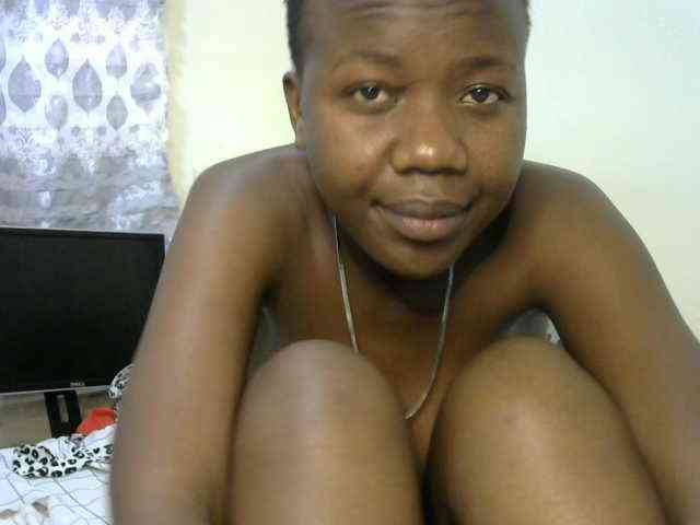 Blackdoll1 webcam