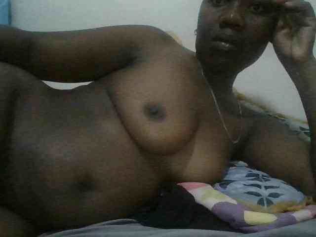 Blackdoll1 webcam