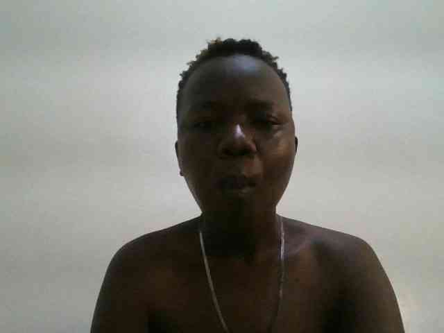Blackdoll1 webcam
