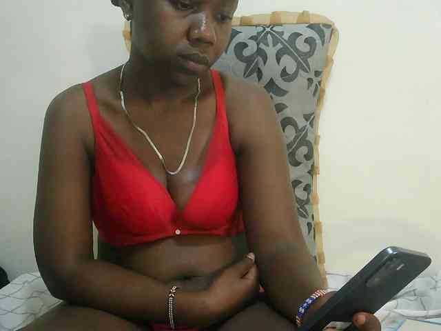 Blackdoll1 webcam