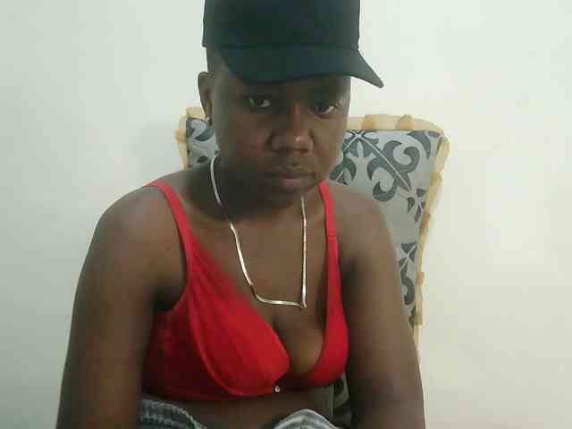 Blackdoll1 webcam