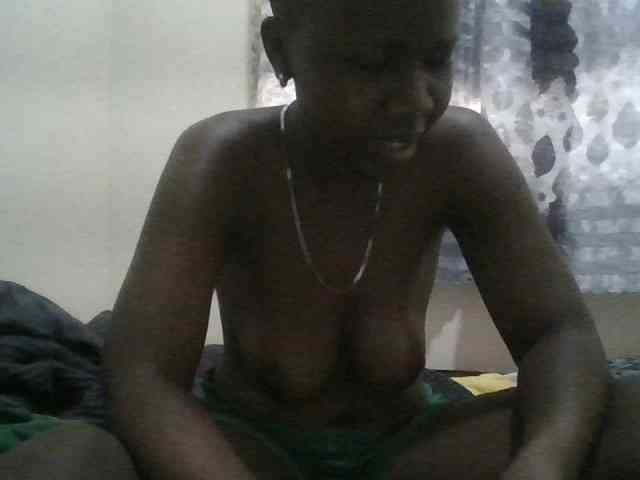 Blackdoll1 webcam