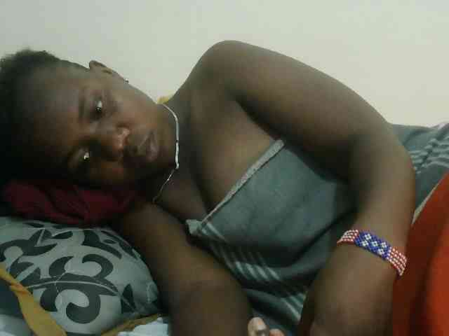 Blackdoll1 webcam