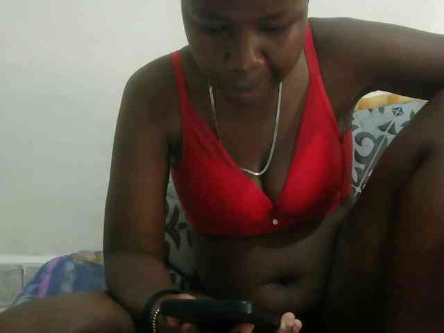 Blackdoll1 webcam