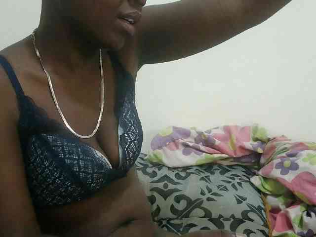 Blackdoll1 webcam