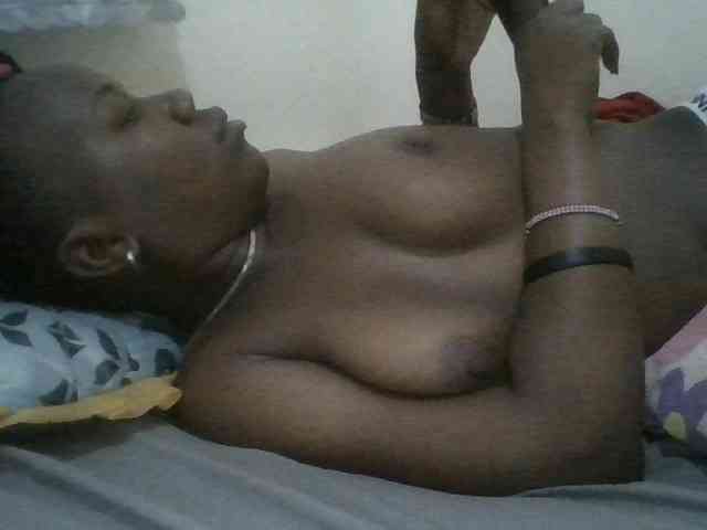 Blackdoll1 webcam