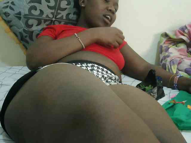 Blackdoll1 webcam