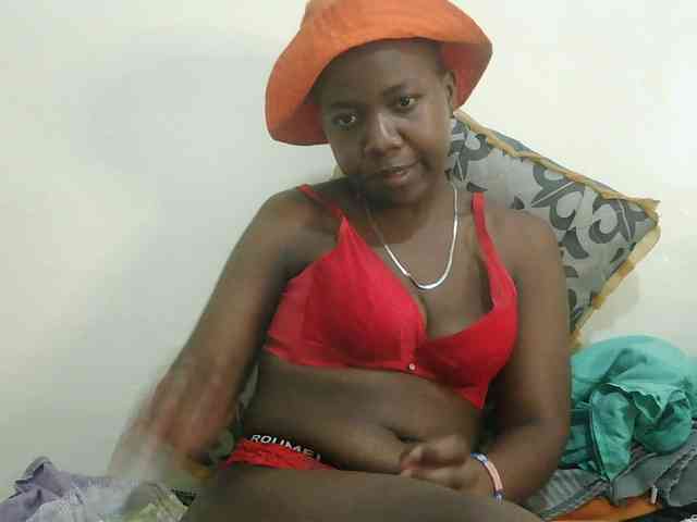 Blackdoll1 webcam