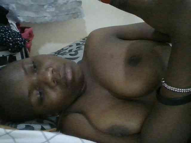 Blackdoll1 webcam
