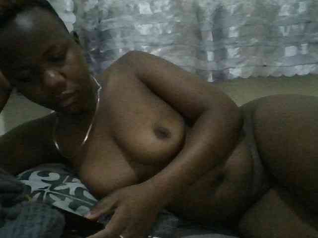 Blackdoll1 webcam