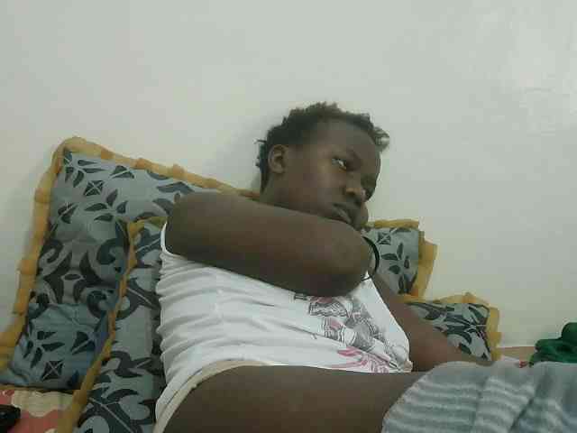 Blackdoll1 webcam