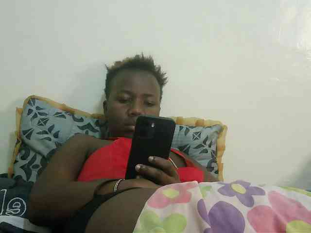 Blackdoll1 webcam