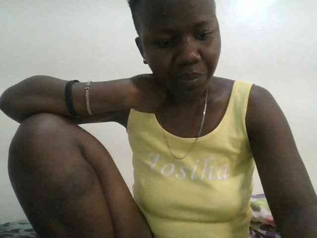 Blackdoll1 webcam