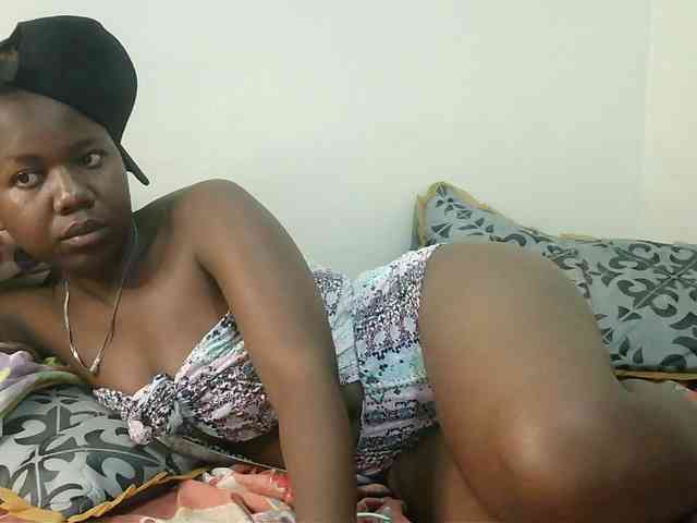 Blackdoll1 webcam