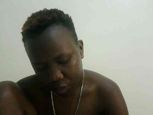Blackdoll1 webcam