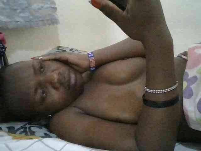 Blackdoll1 webcam