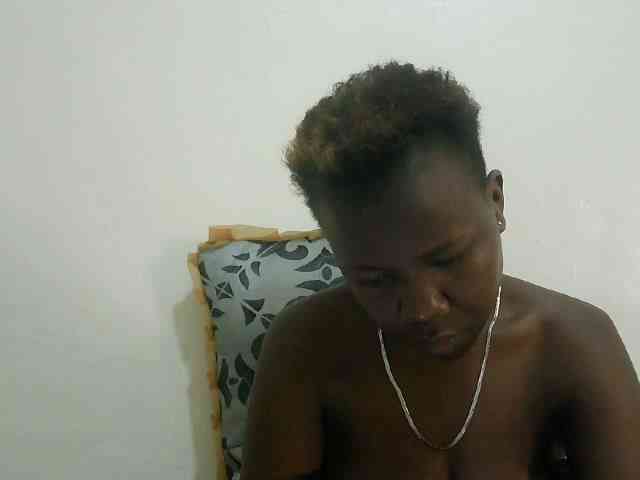 Blackdoll1 webcam
