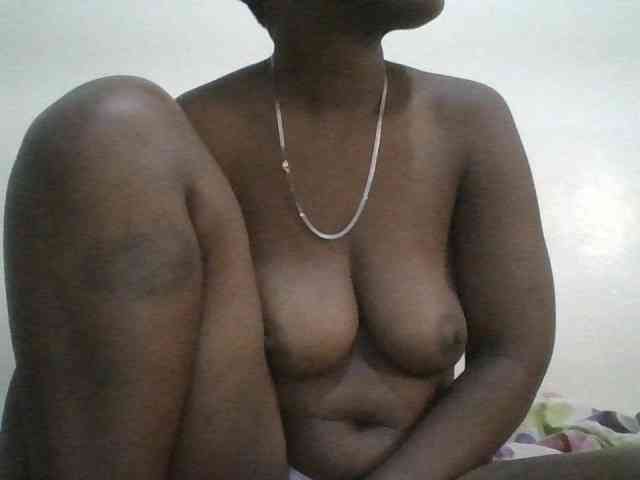 Blackdoll1 webcam