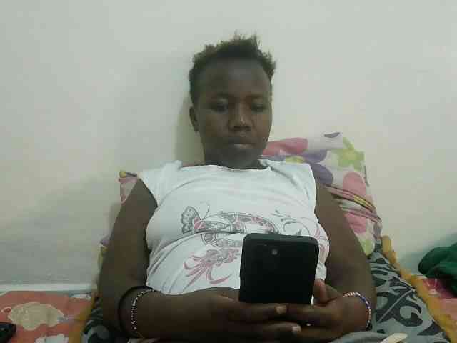 Blackdoll1 webcam