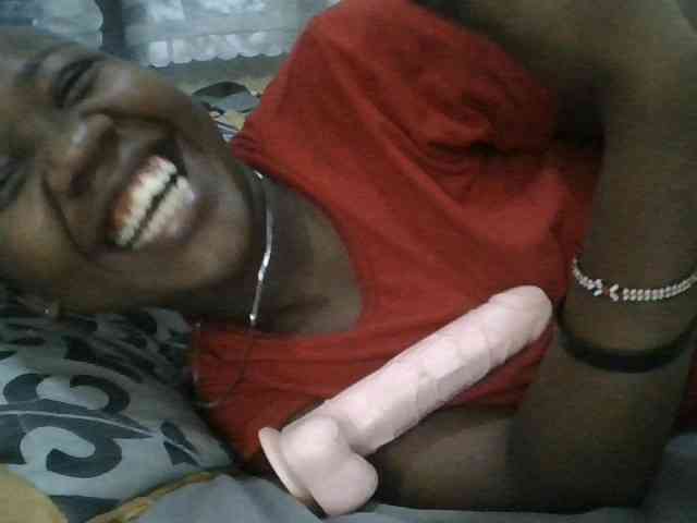 Blackdoll1 webcam