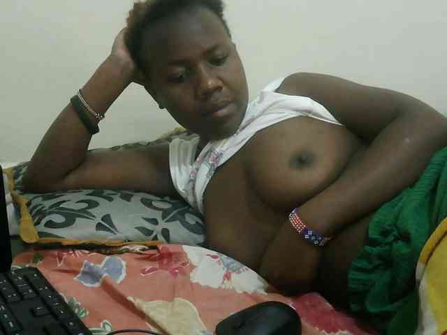 Blackdoll1 webcam