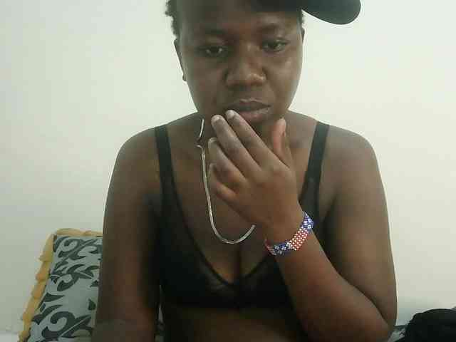 Blackdoll1 webcam