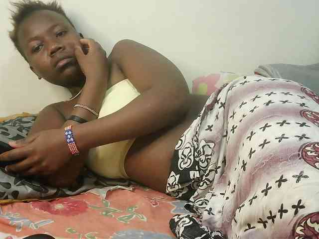 Blackdoll1 webcam