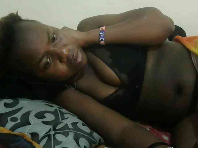 Blackdoll1 webcam