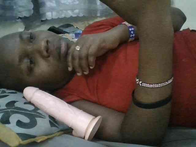 Blackdoll1 webcam