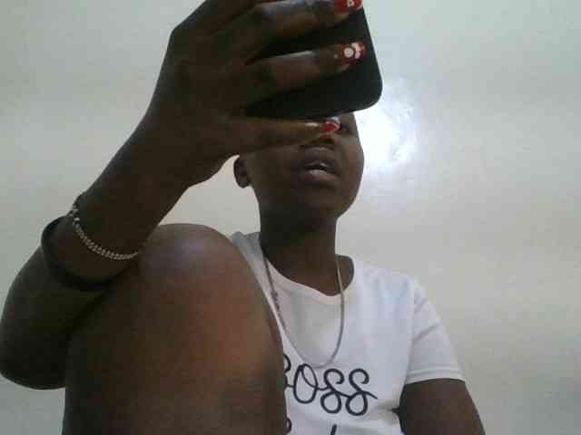 Blackdoll1 webcam