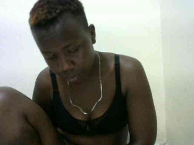 Blackdoll1 webcam