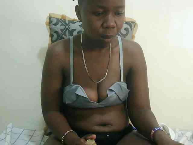 Blackdoll1 webcam