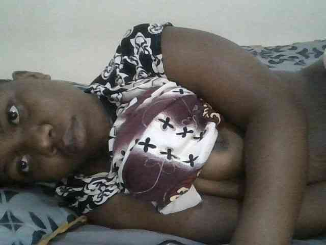 Blackdoll1 webcam