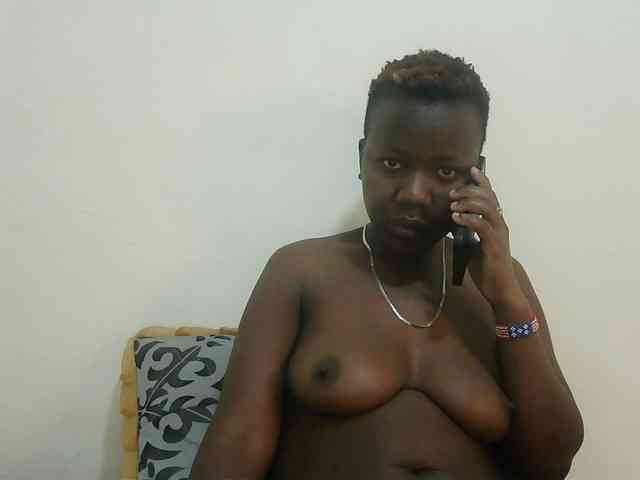 Blackdoll1 webcam